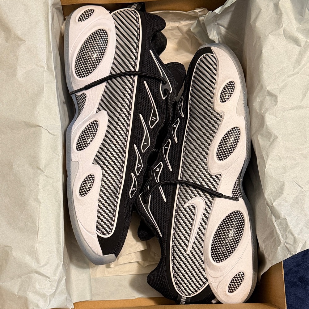 Nike Men's Black and White Athletic Shoes/Nocta - Picture 7 of 7